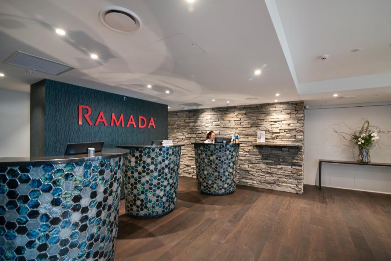 Ramada By Wyndham Queenstown Central Buitenkant foto