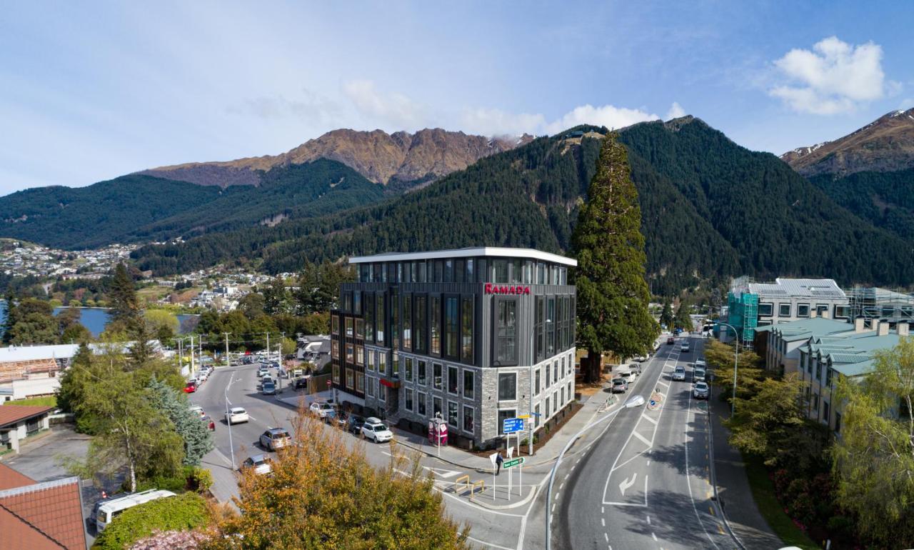 Ramada By Wyndham Queenstown Central Buitenkant foto