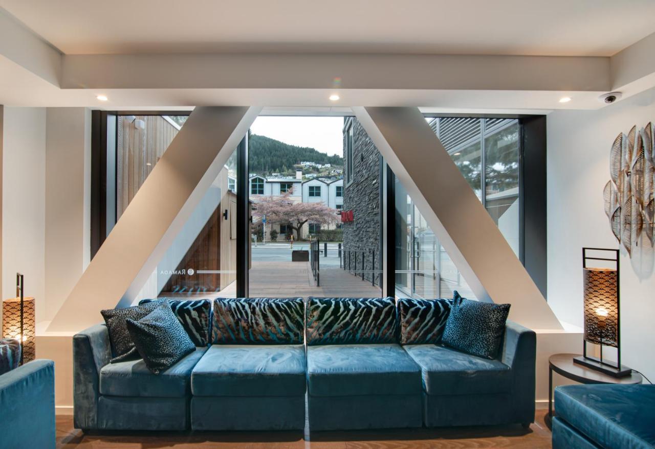 Ramada By Wyndham Queenstown Central Buitenkant foto