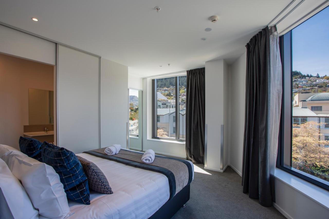 Ramada By Wyndham Queenstown Central Buitenkant foto