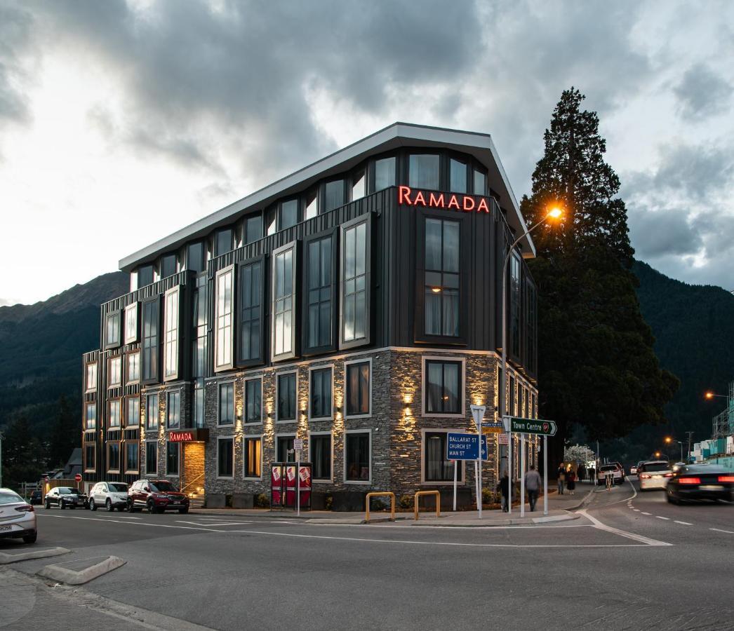 Ramada By Wyndham Queenstown Central Buitenkant foto
