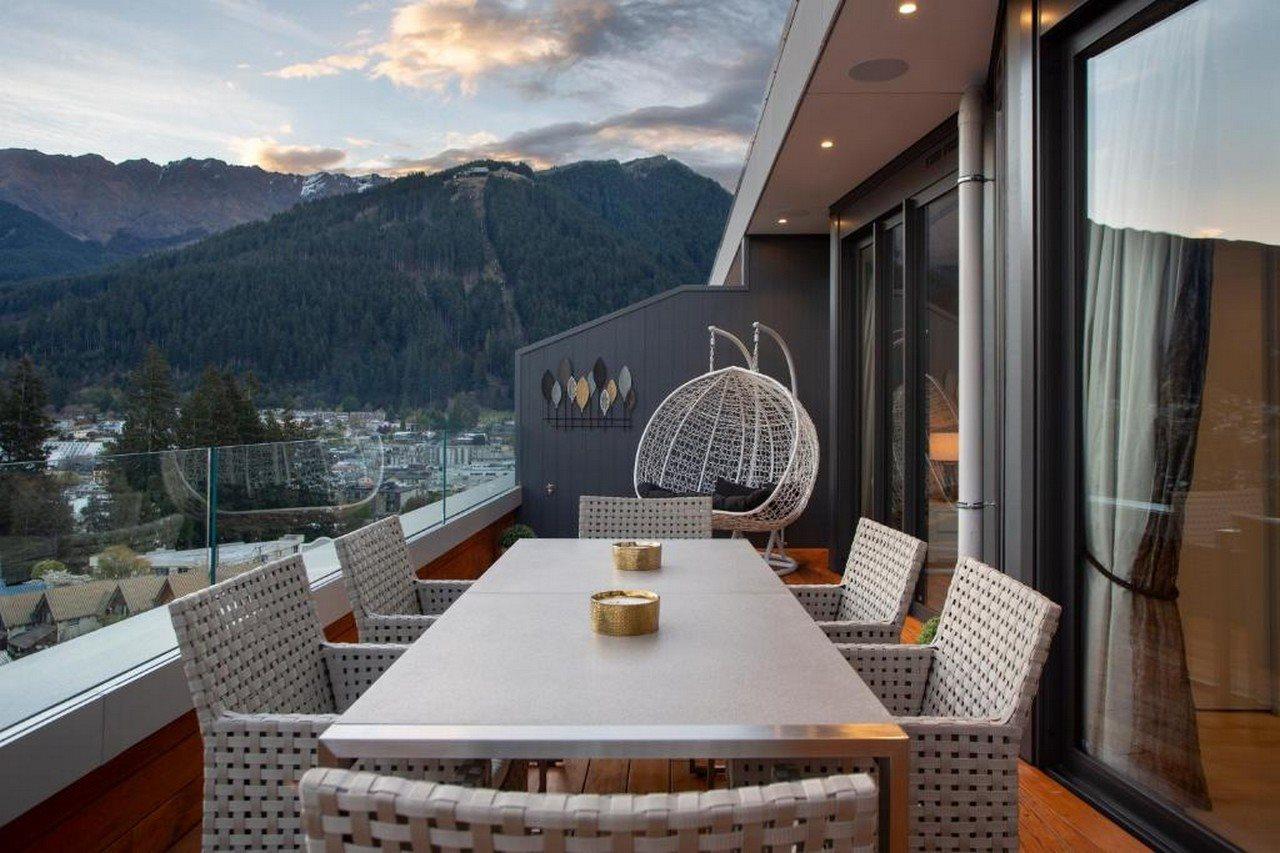 Ramada By Wyndham Queenstown Central Buitenkant foto