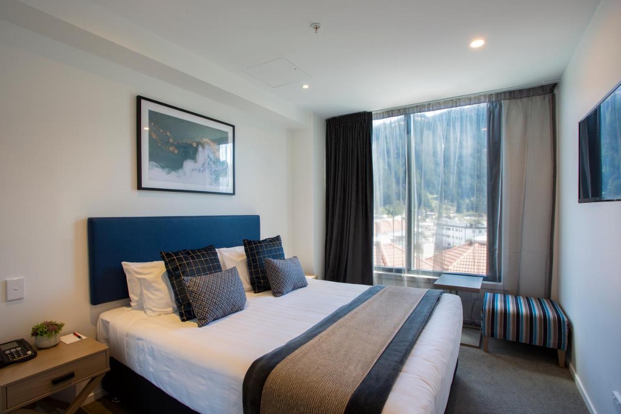 Ramada By Wyndham Queenstown Central Buitenkant foto