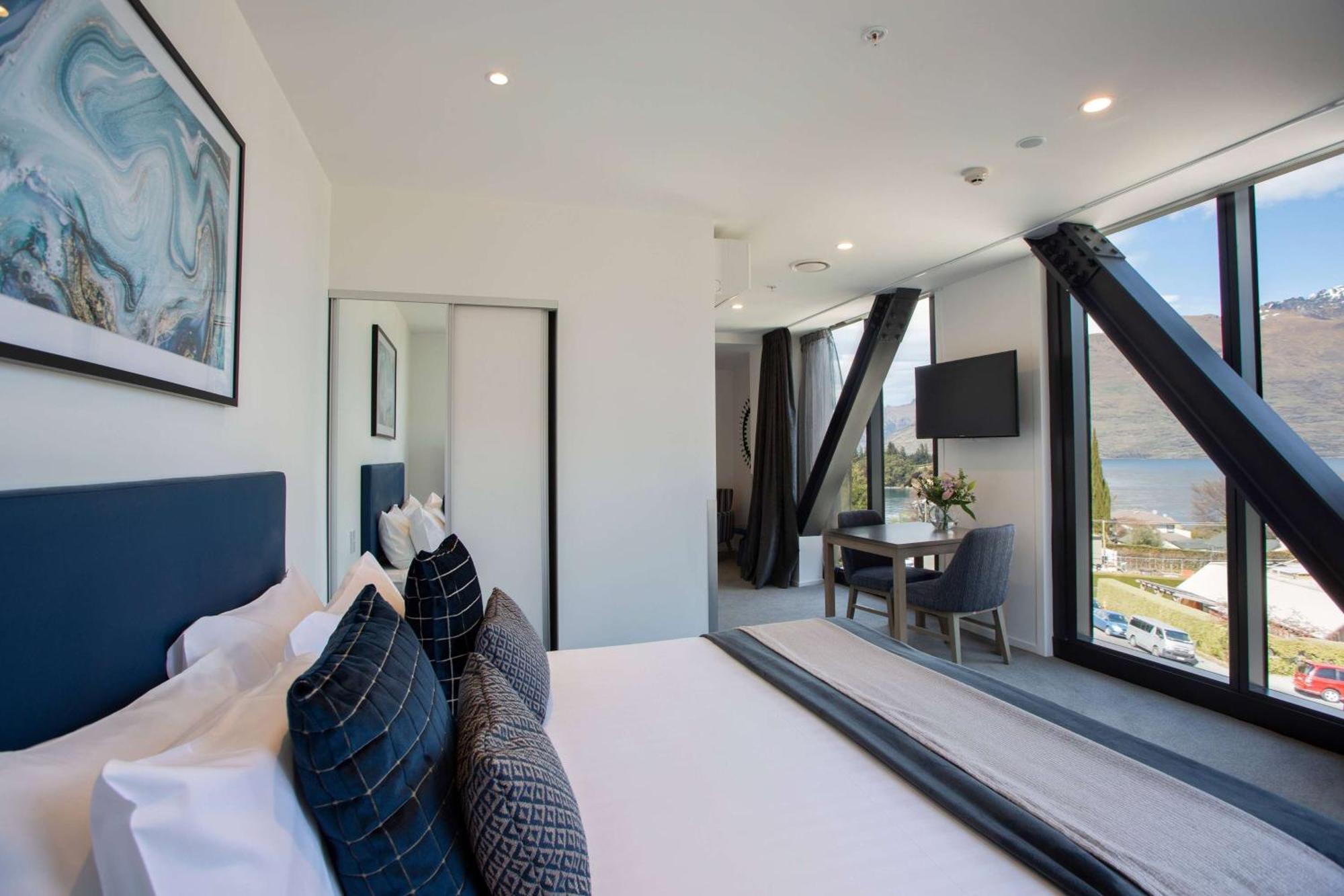 Ramada By Wyndham Queenstown Central Buitenkant foto