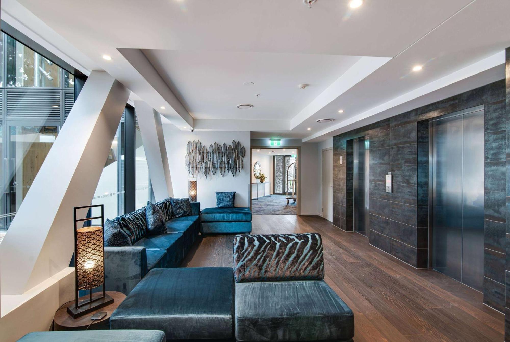Ramada By Wyndham Queenstown Central Buitenkant foto