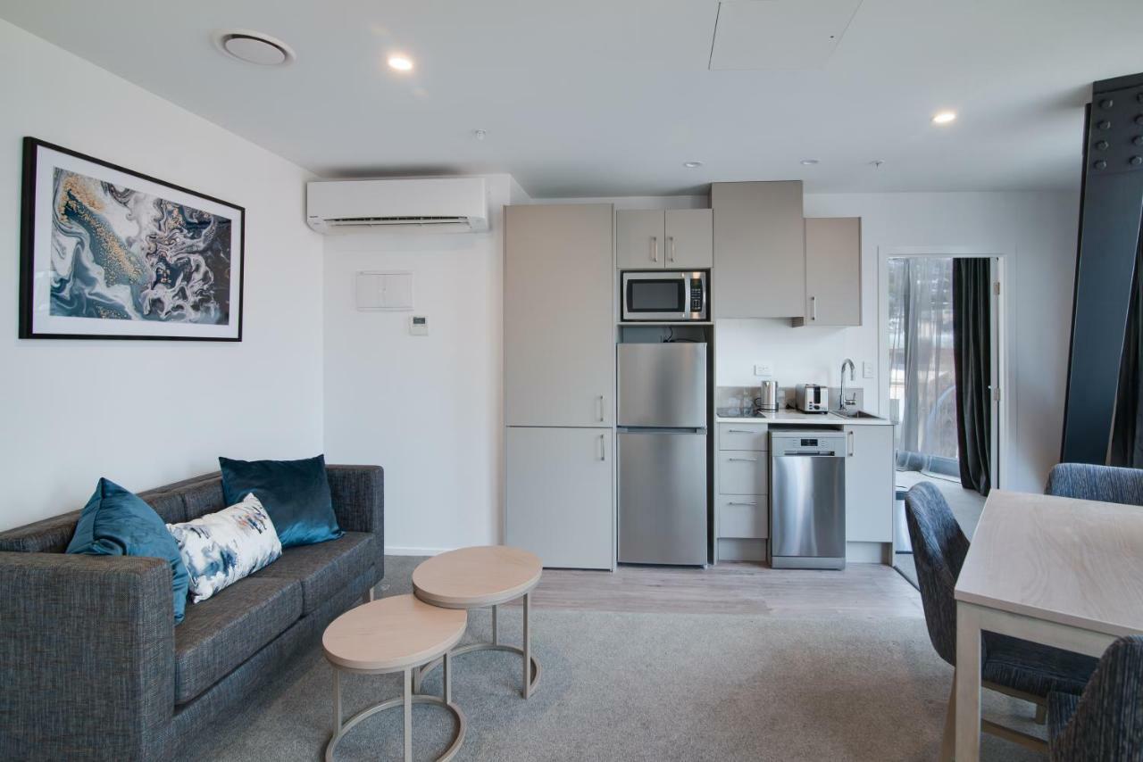 Ramada By Wyndham Queenstown Central Buitenkant foto
